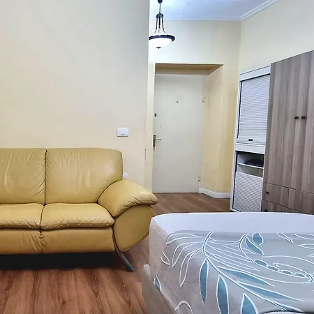 Apartament Myslym Shyri Cozy *